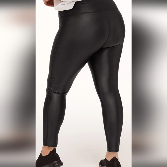 Walk Pop "Gia" Glossy Leggings - Picture 5 of 8